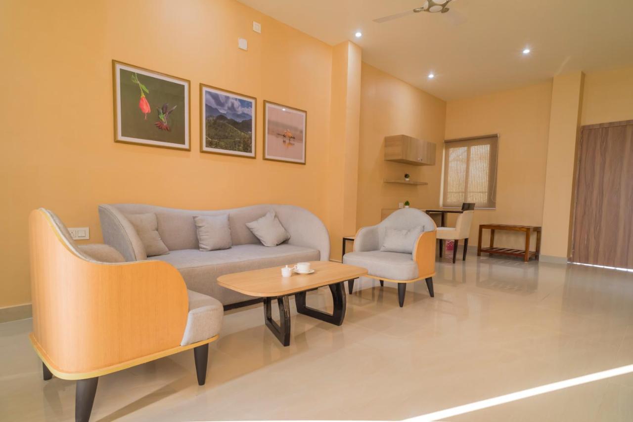 Hotel Tusker Tea County Chālsa Zewnętrze zdjęcie