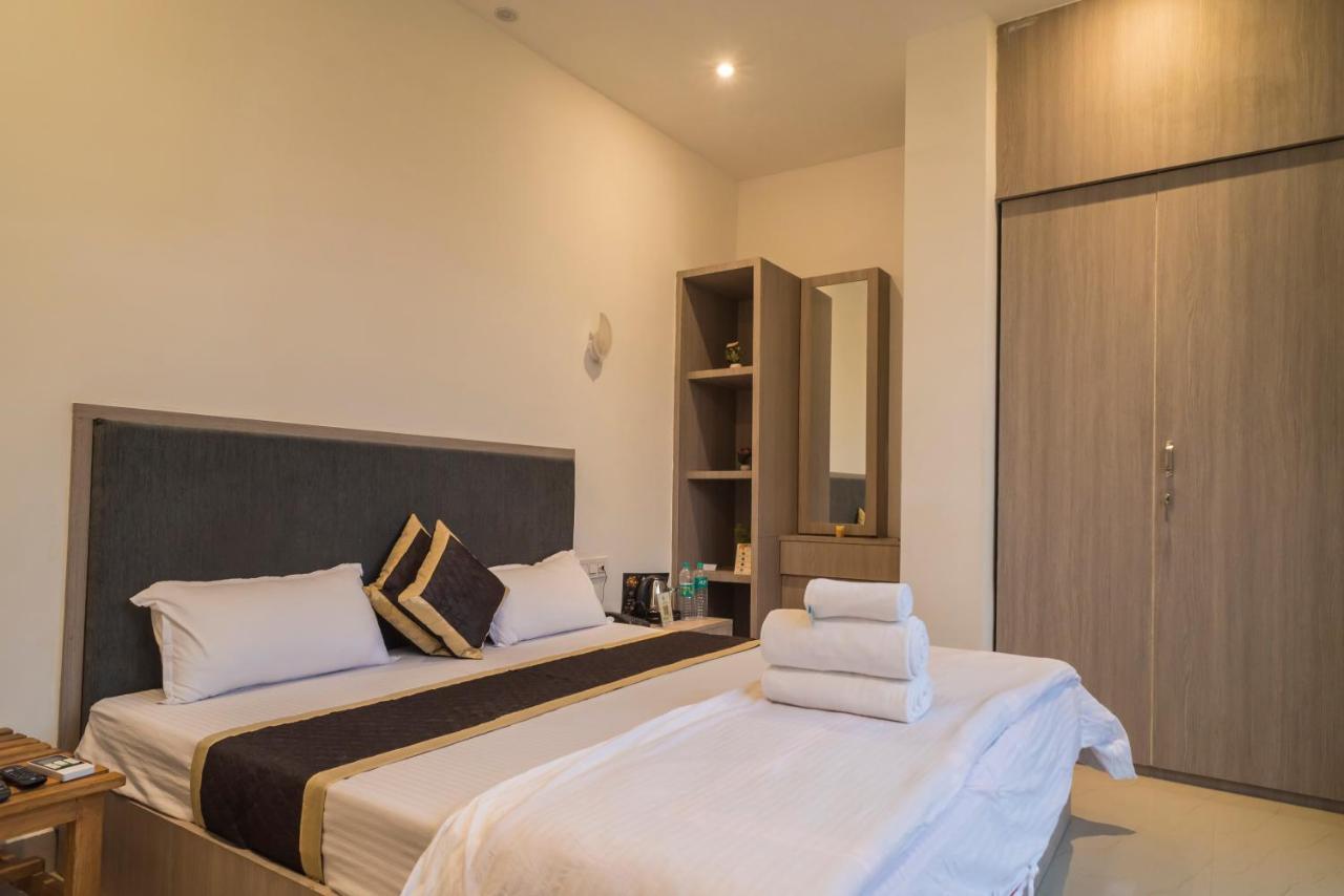 Hotel Tusker Tea County Chālsa Zewnętrze zdjęcie