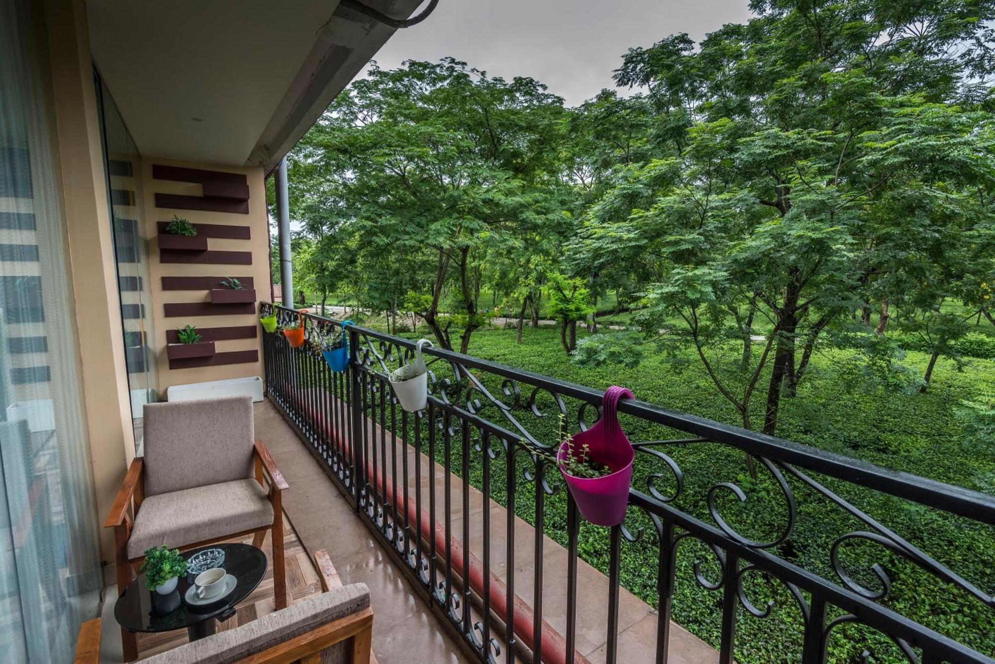 Hotel Tusker Tea County Chālsa Zewnętrze zdjęcie